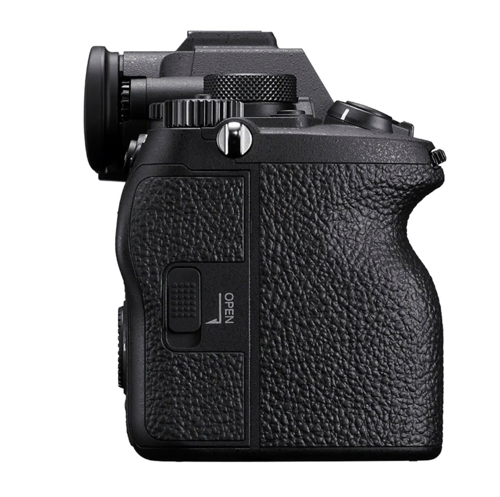 Sony Alpha 7 IV Mirrorless Digital Camera with FE 28 – 70 mm F3.5-5.6 OSS Lens Kit Sony